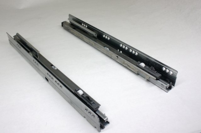 Blum ANTARO výsuv 350mm 30kg 558.3501B